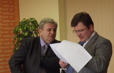 Председатель партии «Фыдыбаста» Вячеслав Гобозов и лидер партии «Новая Осетия» Давид Санакоев